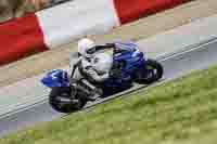 cadwell-no-limits-trackday;cadwell-park;cadwell-park-photographs;cadwell-trackday-photographs;enduro-digital-images;event-digital-images;eventdigitalimages;navarra;no-limits-trackdays;peter-wileman-photography;racing-digital-images;trackday-digital-images;trackday-photos